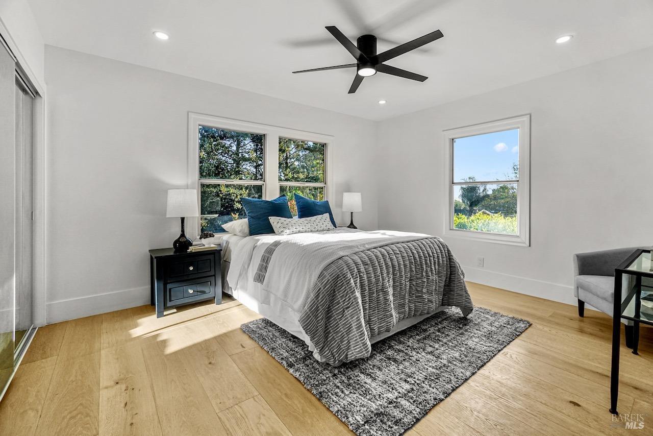 Detail Gallery Image 21 of 45 For 1074 Annerley Rd, Piedmont,  CA 94610 - 4 Beds | 3 Baths
