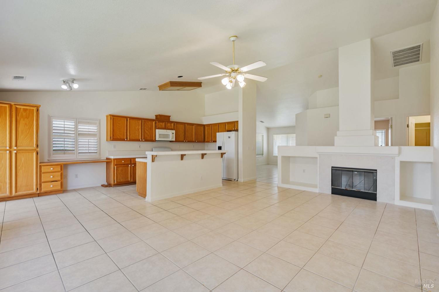 Detail Gallery Image 11 of 36 For 3283 Lagunita Cir, Fairfield,  CA 94533 - 4 Beds | 2 Baths