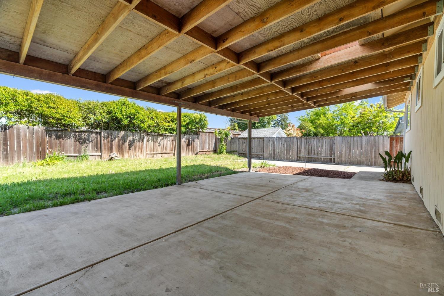 Detail Gallery Image 17 of 21 For 1912 Peterson Ln, Santa Rosa,  CA 95403 - 3 Beds | 2 Baths