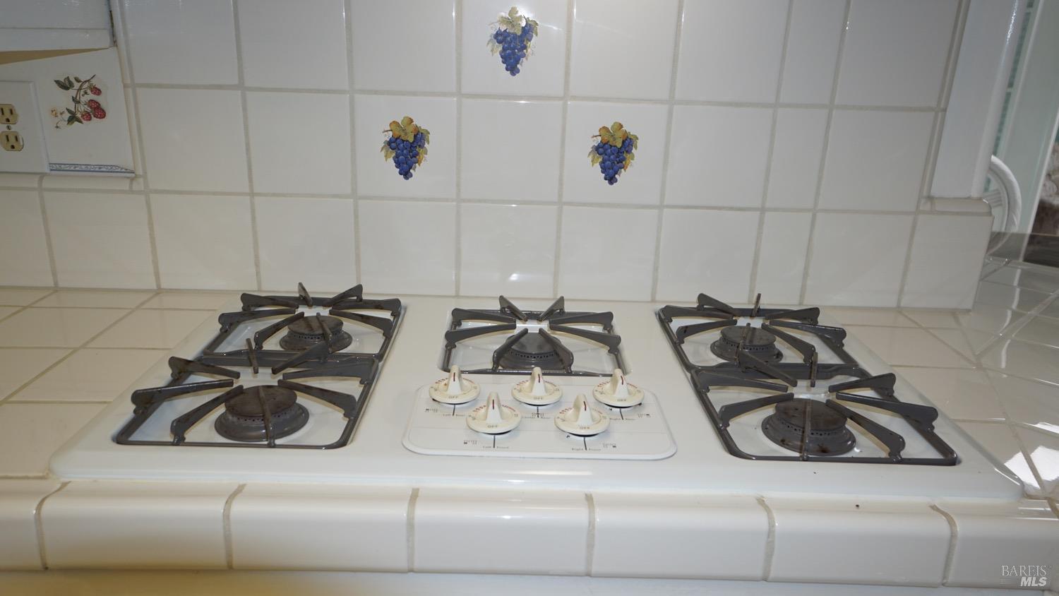 Detail Gallery Image 14 of 41 For 26 Chapala Dr, Santa Rosa,  CA 95403 - 2 Beds | 2 Baths