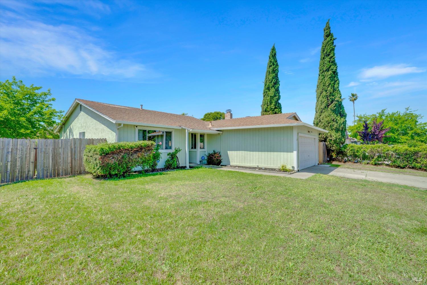 Detail Gallery Image 1 of 23 For 800 Spoonbill Ln, Suisun City,  CA 94585 - 3 Beds | 2 Baths