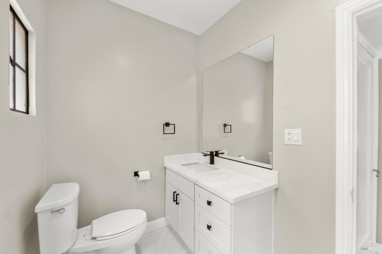 Detail Gallery Image 29 of 64 For 290 E B St, Dixon,  CA 95620 - 4 Beds | 3/1 Baths