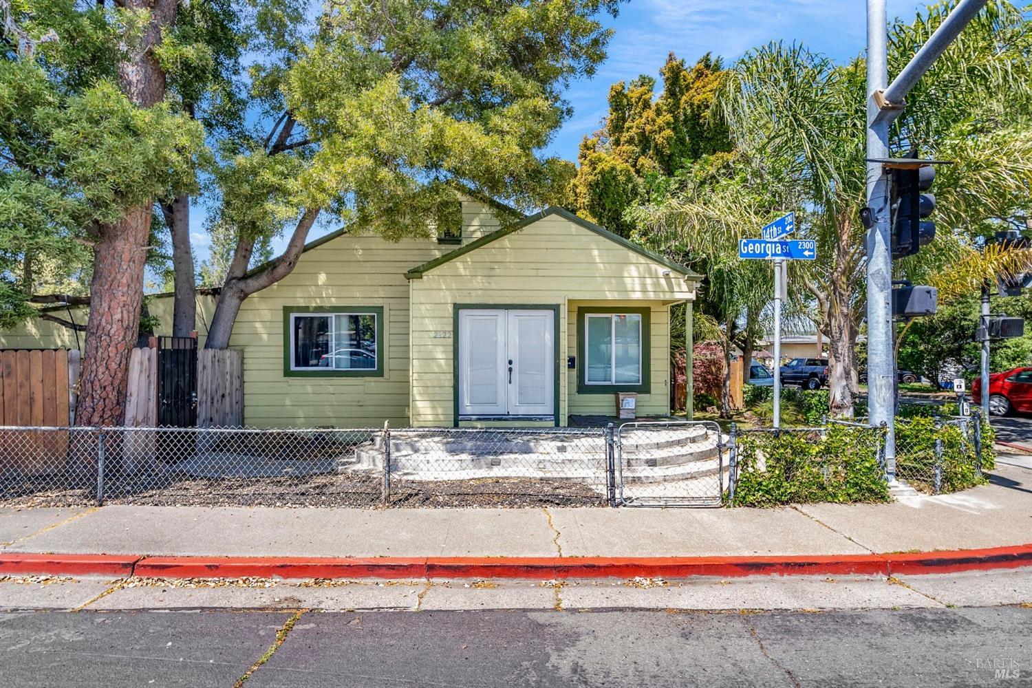 Detail Gallery Image 1 of 59 For 2322 Georgia St, Vallejo,  CA 94590 - 3 Beds | 2 Baths