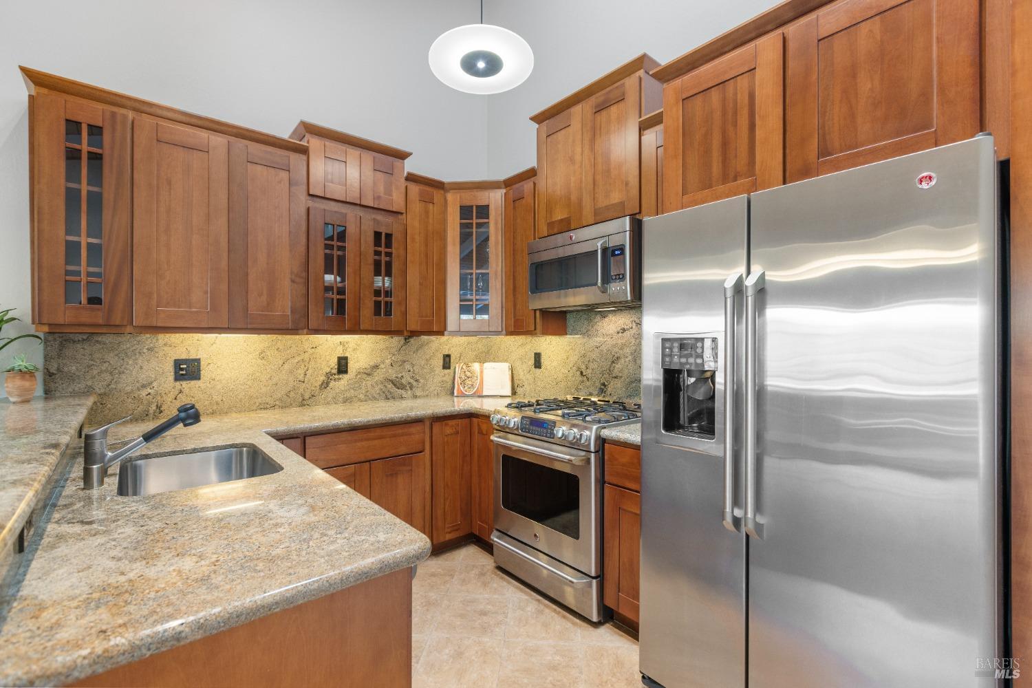 Detail Gallery Image 12 of 50 For 428 El Faisan Dr, San Rafael,  CA 94903 - 2 Beds | 2 Baths