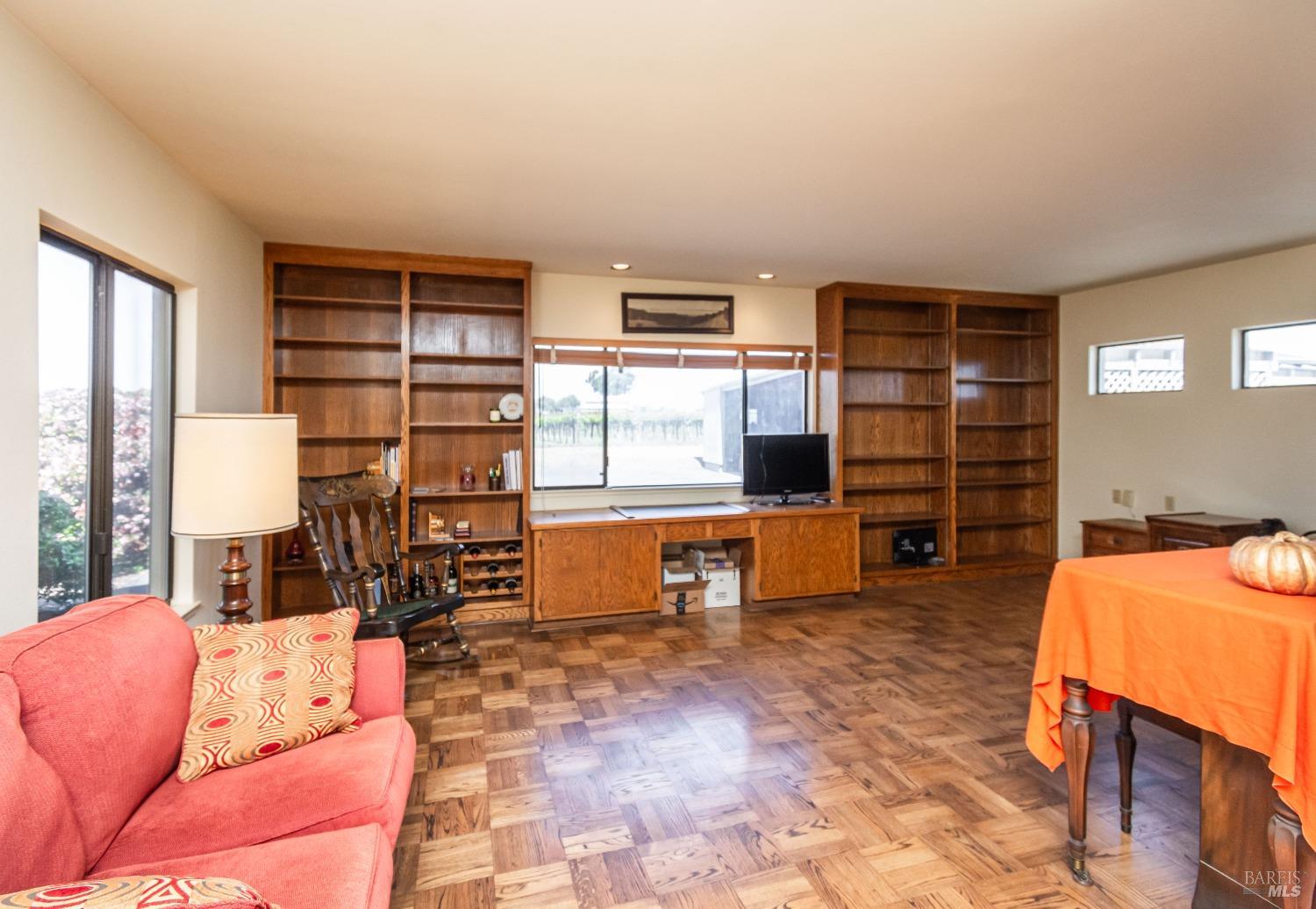 Detail Gallery Image 36 of 60 For 1150 Bayview Ave, Napa,  CA 94559 - 3 Beds | 2 Baths