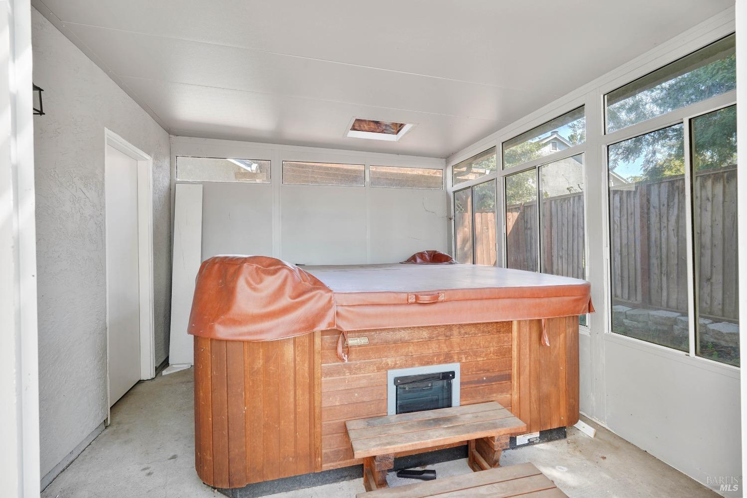 Detail Gallery Image 52 of 64 For 948 Shadywood Cir, Suisun City,  CA 94585 - 4 Beds | 2/1 Baths