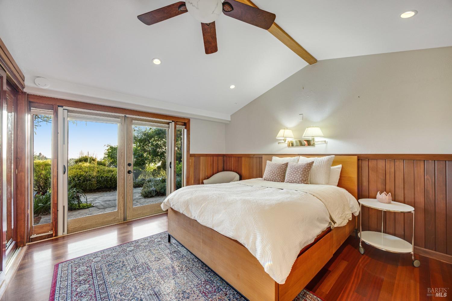 Detail Gallery Image 24 of 95 For 6960 Round Oak Rd, Penngrove,  CA 94951 - 3 Beds | 3 Baths