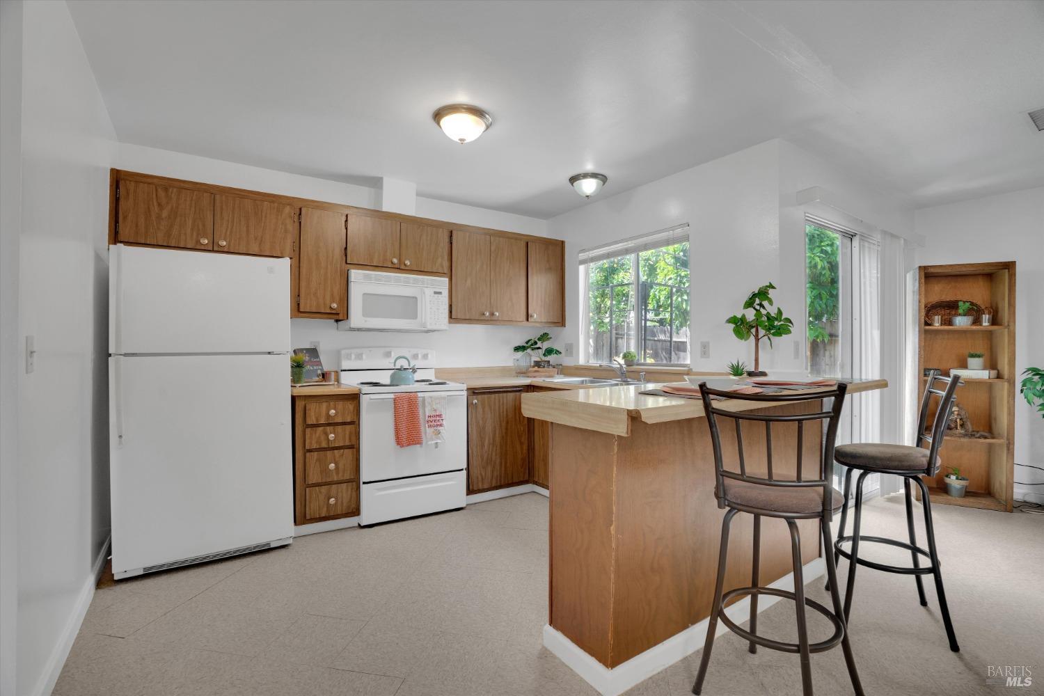 Detail Gallery Image 6 of 23 For 800 Spoonbill Ln, Suisun City,  CA 94585 - 3 Beds | 2 Baths