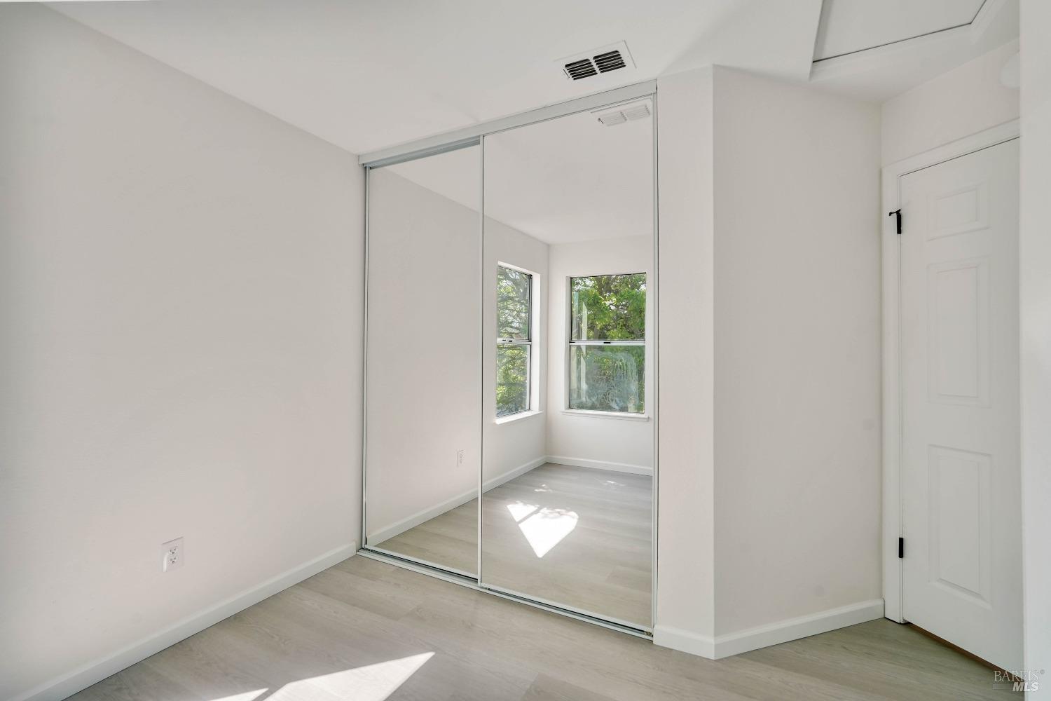 Detail Gallery Image 36 of 64 For 948 Shadywood Cir, Suisun City,  CA 94585 - 4 Beds | 2/1 Baths
