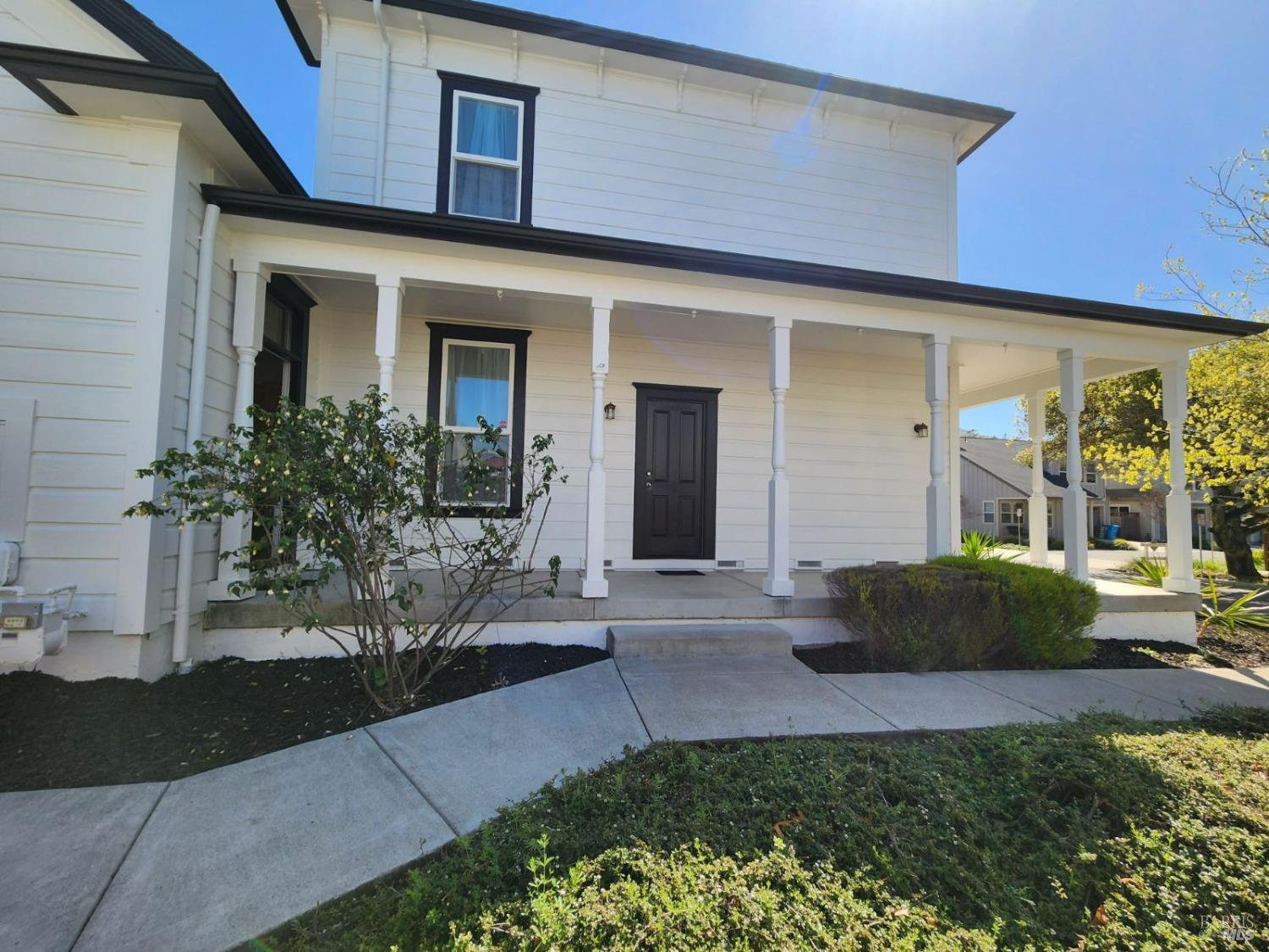 Detail Gallery Image 3 of 16 For 1355 Kawana Ter, Santa Rosa,  CA 95404 - 3 Beds | 2 Baths