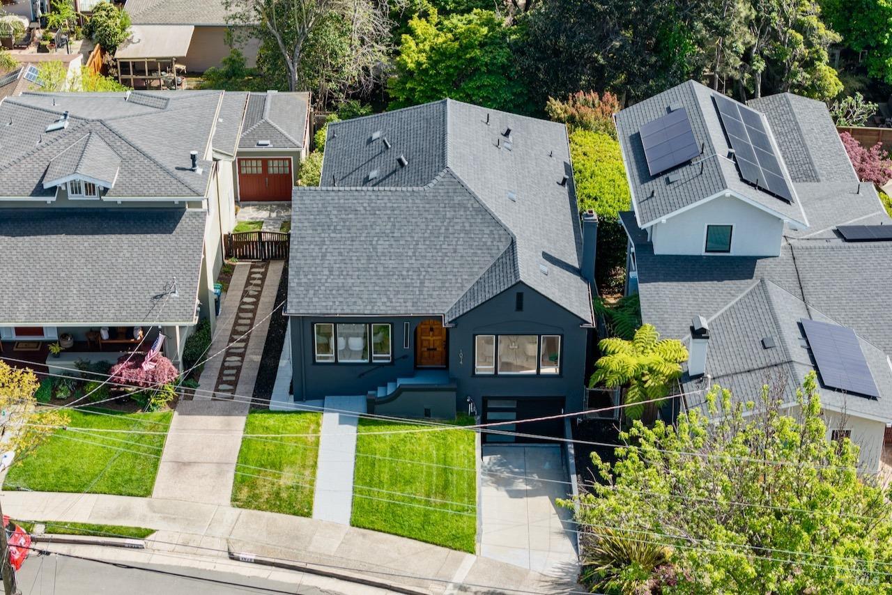Detail Gallery Image 44 of 45 For 1074 Annerley Rd, Piedmont,  CA 94610 - 4 Beds | 3 Baths