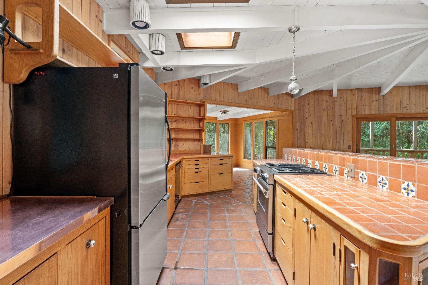 Detail Gallery Image 9 of 45 For 43755 Little Lake Rd, Mendocino,  CA 95460 - 2 Beds | 2 Baths
