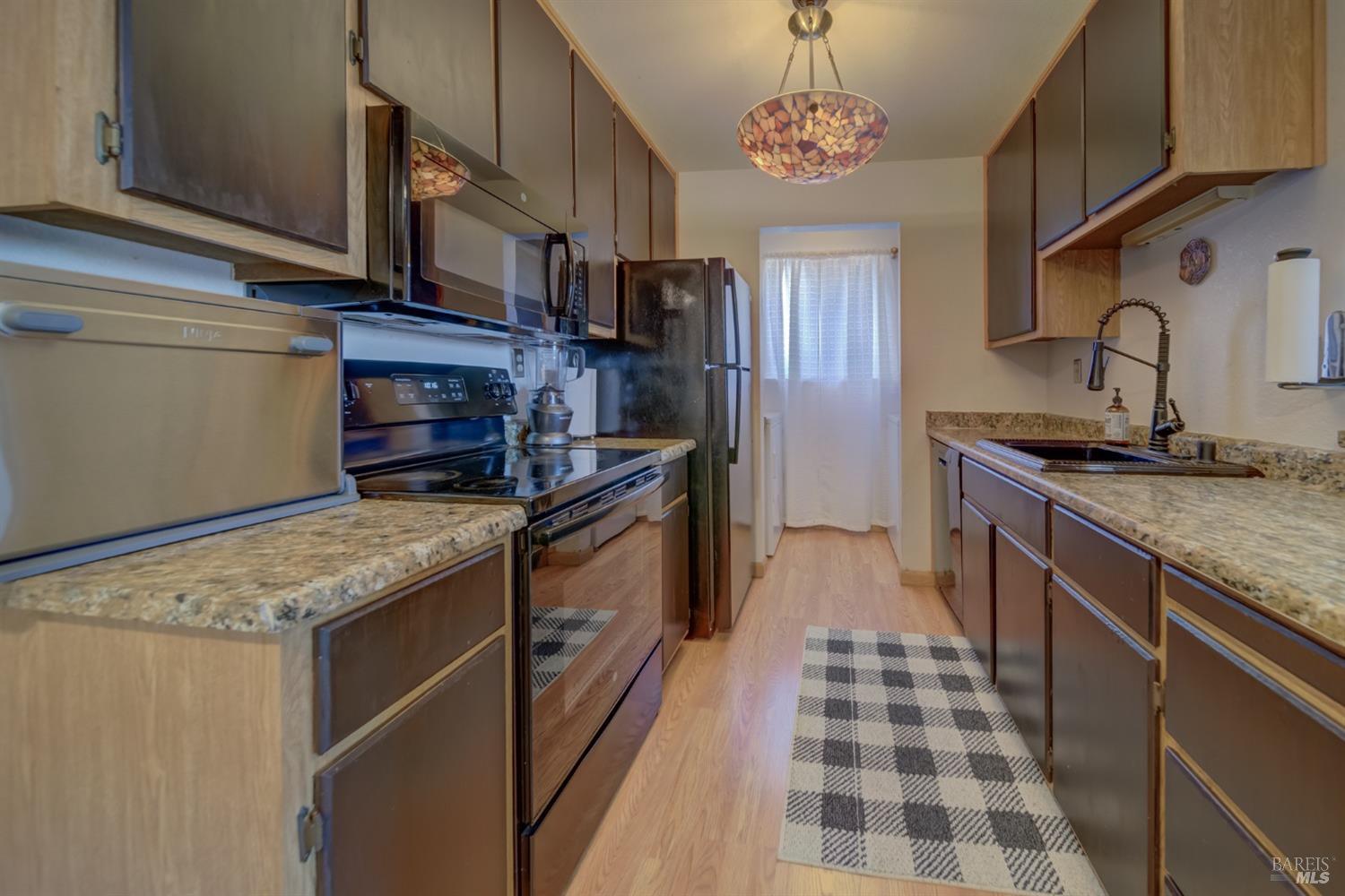 Detail Gallery Image 1 of 29 For 237 Lighthouse Dr, Vallejo,  CA 94590 - 2 Beds | 2 Baths