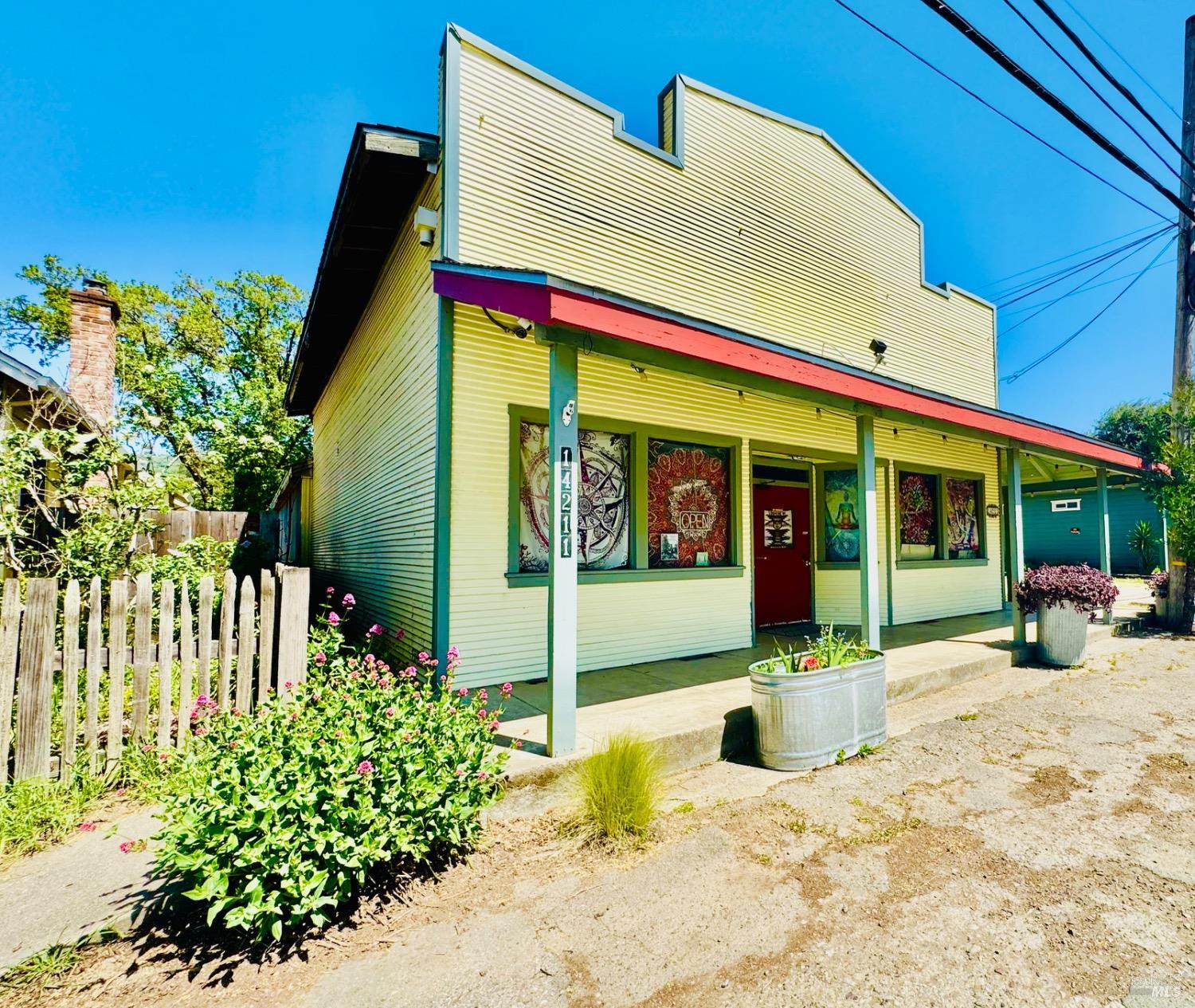 Detail Gallery Image 1 of 16 For 14225 Highway 128 Hwy, Boonville,  CA 95415 - 4 Beds | 3 Baths