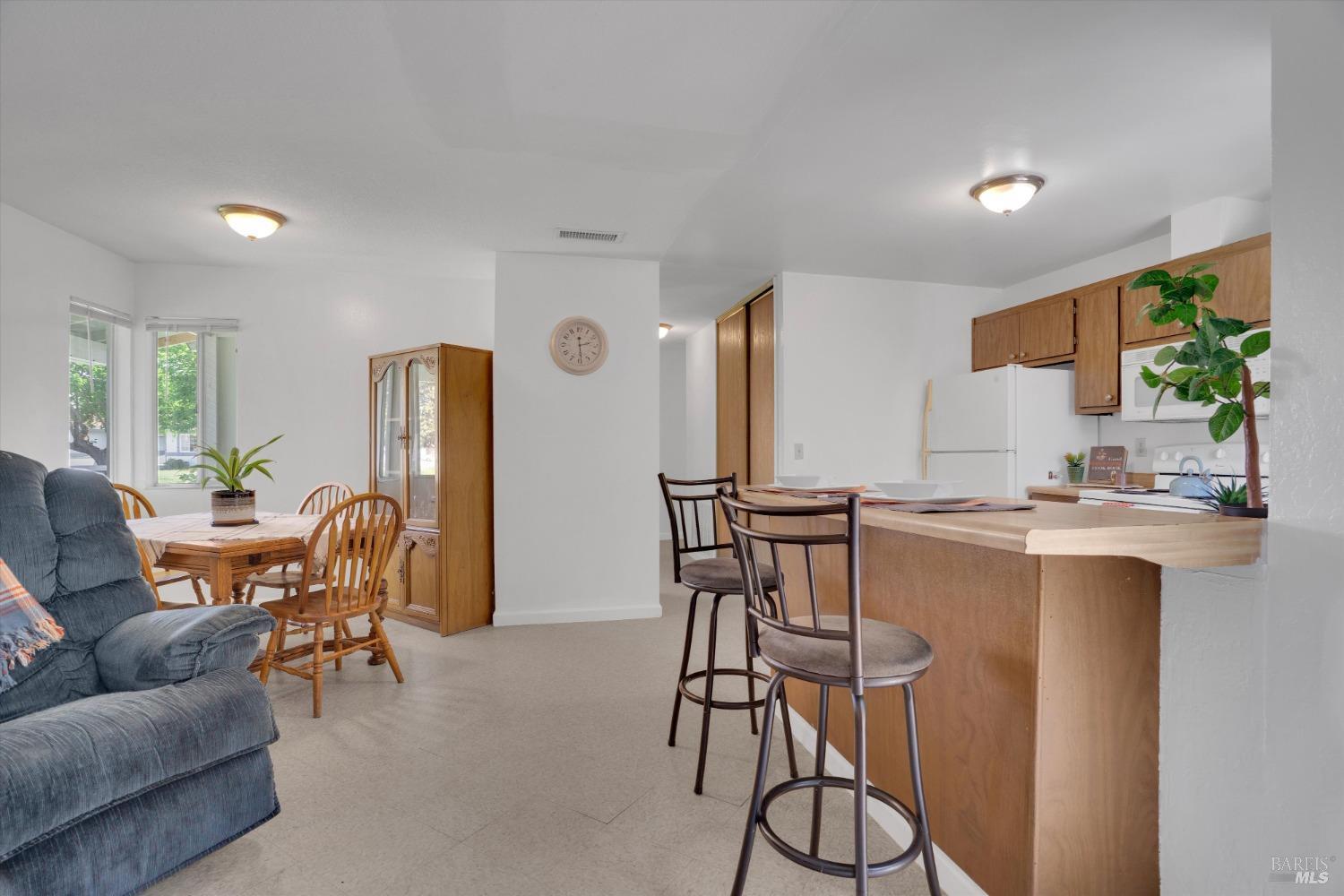 Detail Gallery Image 9 of 23 For 800 Spoonbill Ln, Suisun City,  CA 94585 - 3 Beds | 2 Baths