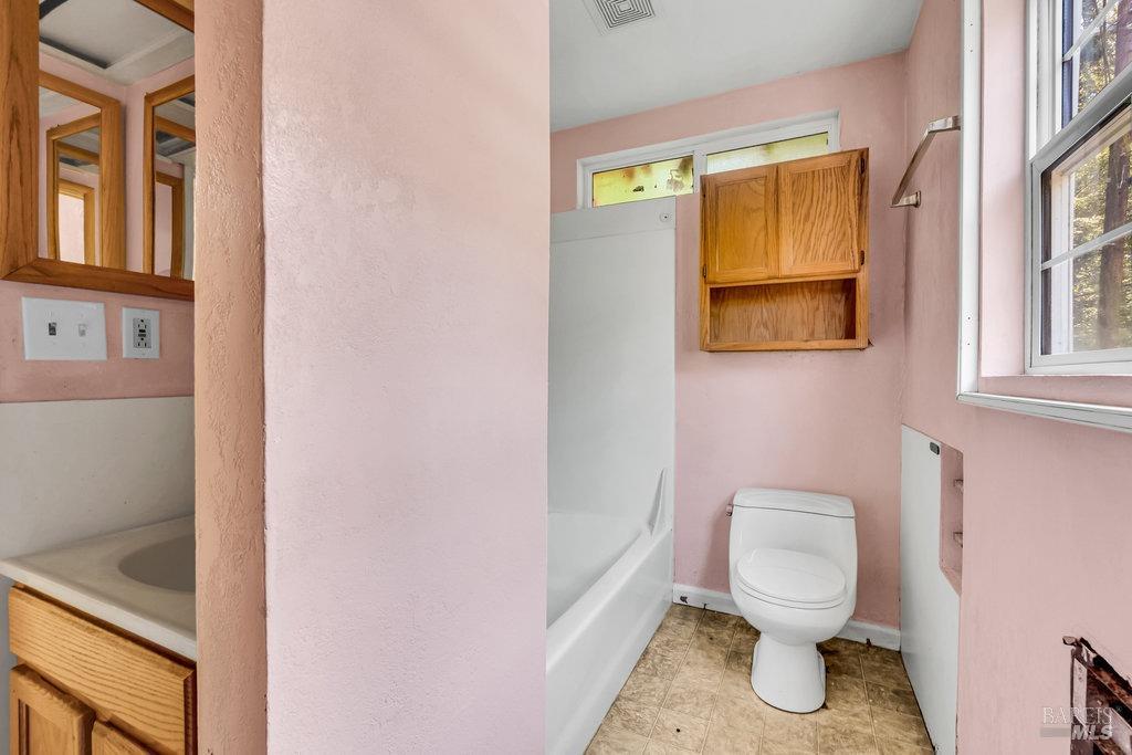 Detail Gallery Image 23 of 36 For 5944 Cazadero Hwy, Cazadero,  CA 95421 - 2 Beds | 2 Baths