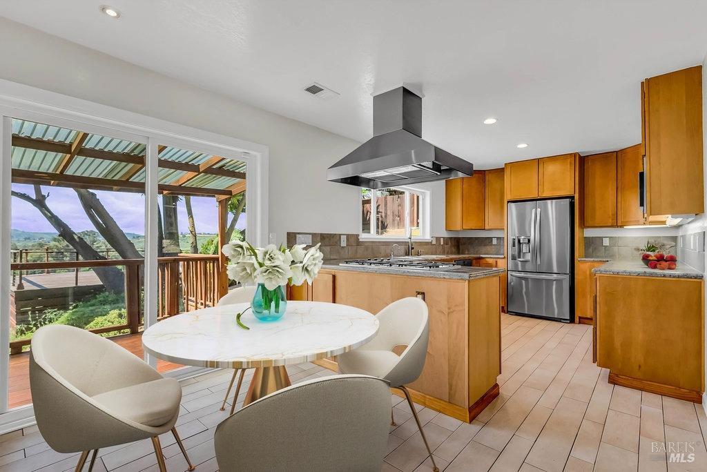 Detail Gallery Image 20 of 90 For 937 Bolton Cir, Benicia,  CA 94510 - 4 Beds | 3 Baths