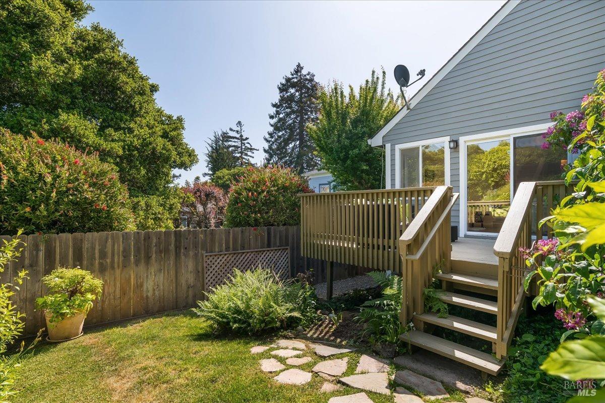 Detail Gallery Image 22 of 24 For 612 Wateree St, Sausalito,  CA 94965 - 2 Beds | 1/1 Baths