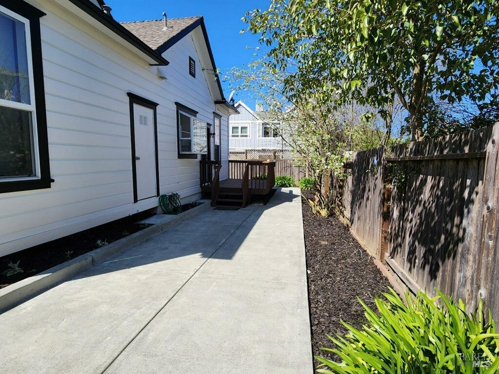 Detail Gallery Image 2 of 16 For 1355 Kawana Ter, Santa Rosa,  CA 95404 - 3 Beds | 2 Baths