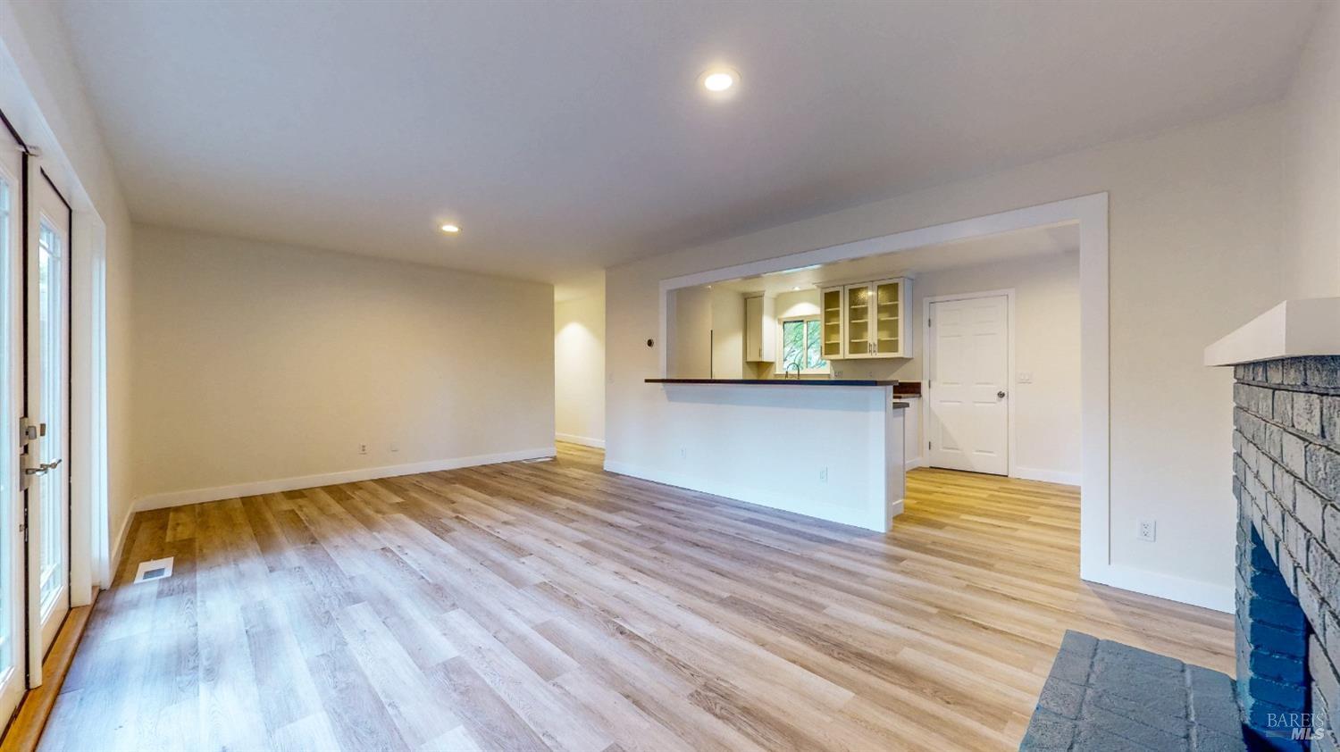 Detail Gallery Image 11 of 57 For 1245 Kerney St, Santa Rosa,  CA 95401 - 3 Beds | 2 Baths