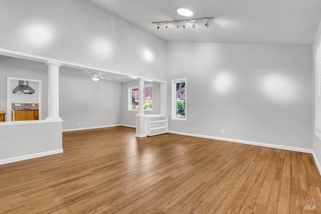 Detail Gallery Image 13 of 90 For 937 Bolton Cir, Benicia,  CA 94510 - 4 Beds | 3 Baths