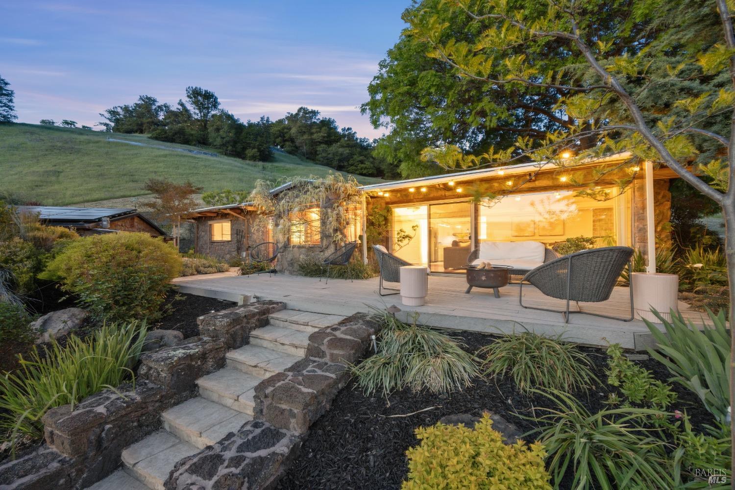 Detail Gallery Image 2 of 95 For 6960 Round Oak Rd, Penngrove,  CA 94951 - 3 Beds | 3 Baths