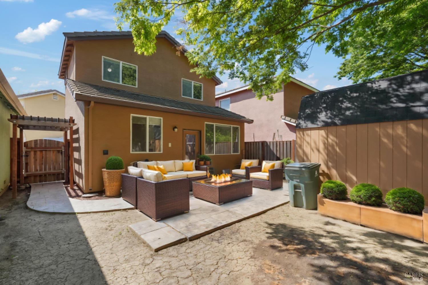 La Esperanza Drive, Dixon, California image 35