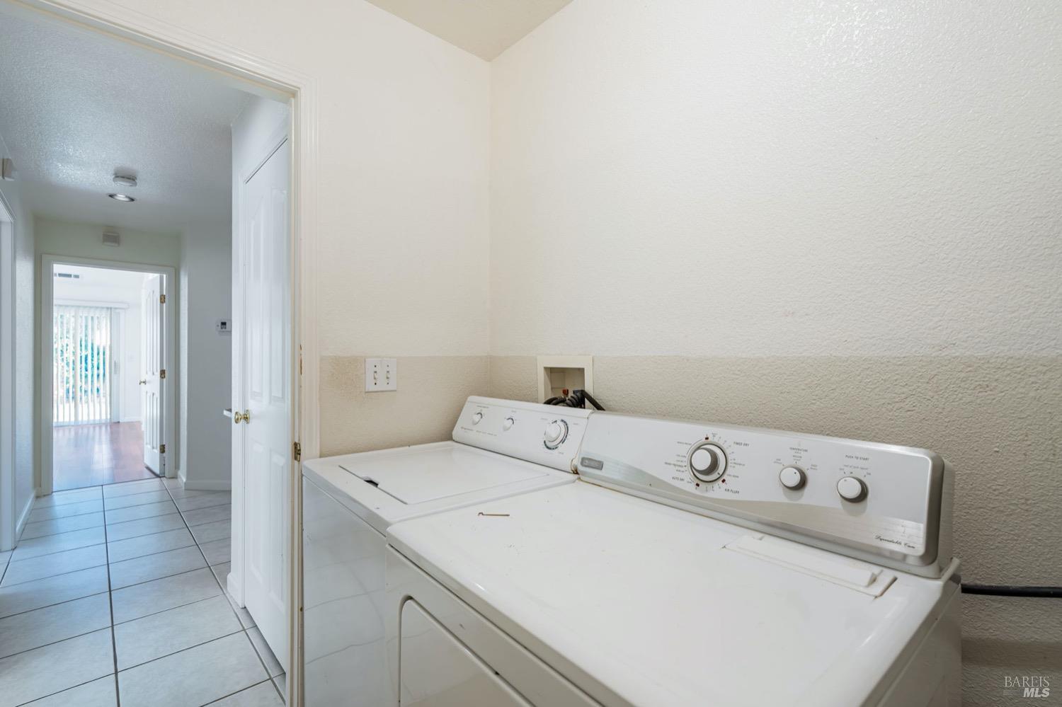 Detail Gallery Image 27 of 36 For 3283 Lagunita Cir, Fairfield,  CA 94533 - 4 Beds | 2 Baths