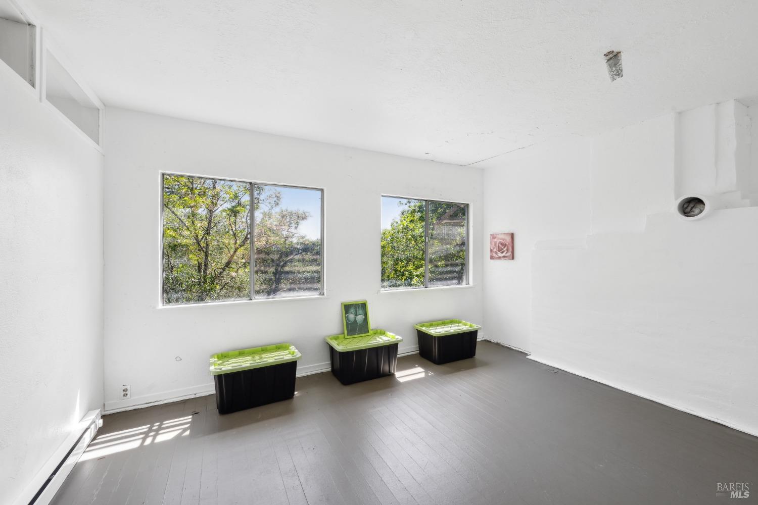 Detail Gallery Image 12 of 26 For 605 Cavedale Rd, Sonoma,  CA 95476 - 2 Beds | 1 Baths