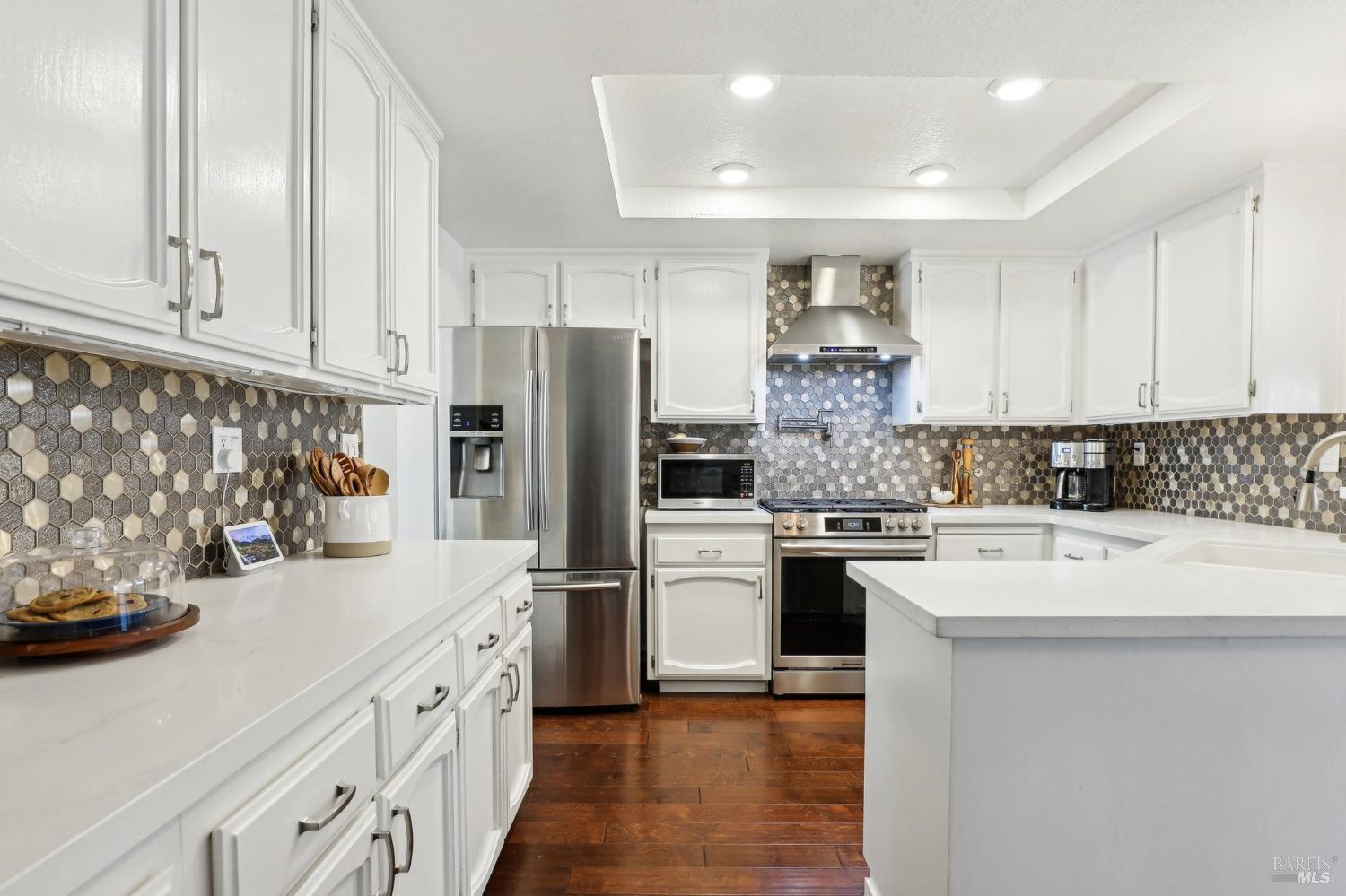 Detail Gallery Image 17 of 68 For 218 Ballindine Dr, Vacaville,  CA 95688 - 4 Beds | 3 Baths