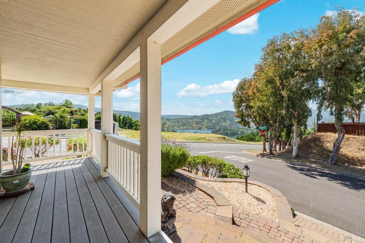 Detail Gallery Image 12 of 79 For 1300 Steele Canyon Rd, Napa,  CA 94558 - 4 Beds | 3 Baths