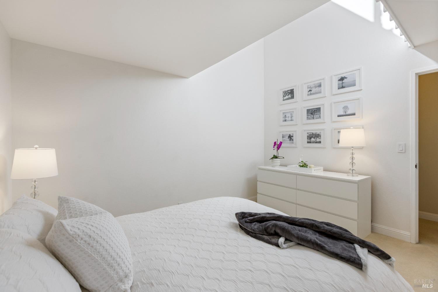Detail Gallery Image 26 of 50 For 428 El Faisan Dr, San Rafael,  CA 94903 - 2 Beds | 2 Baths