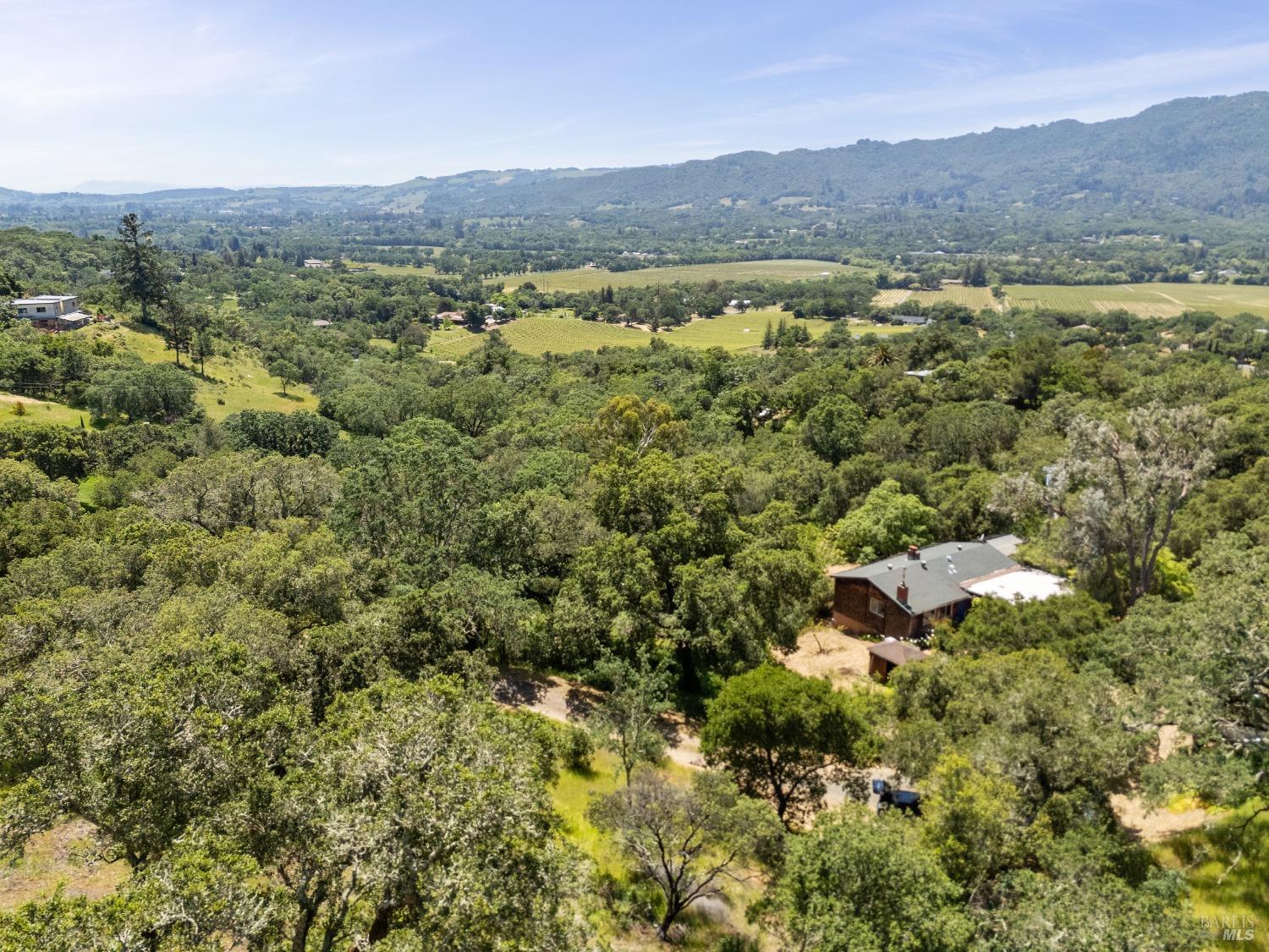 Detail Gallery Image 5 of 26 For 605 Cavedale Rd, Sonoma,  CA 95476 - 2 Beds | 1 Baths