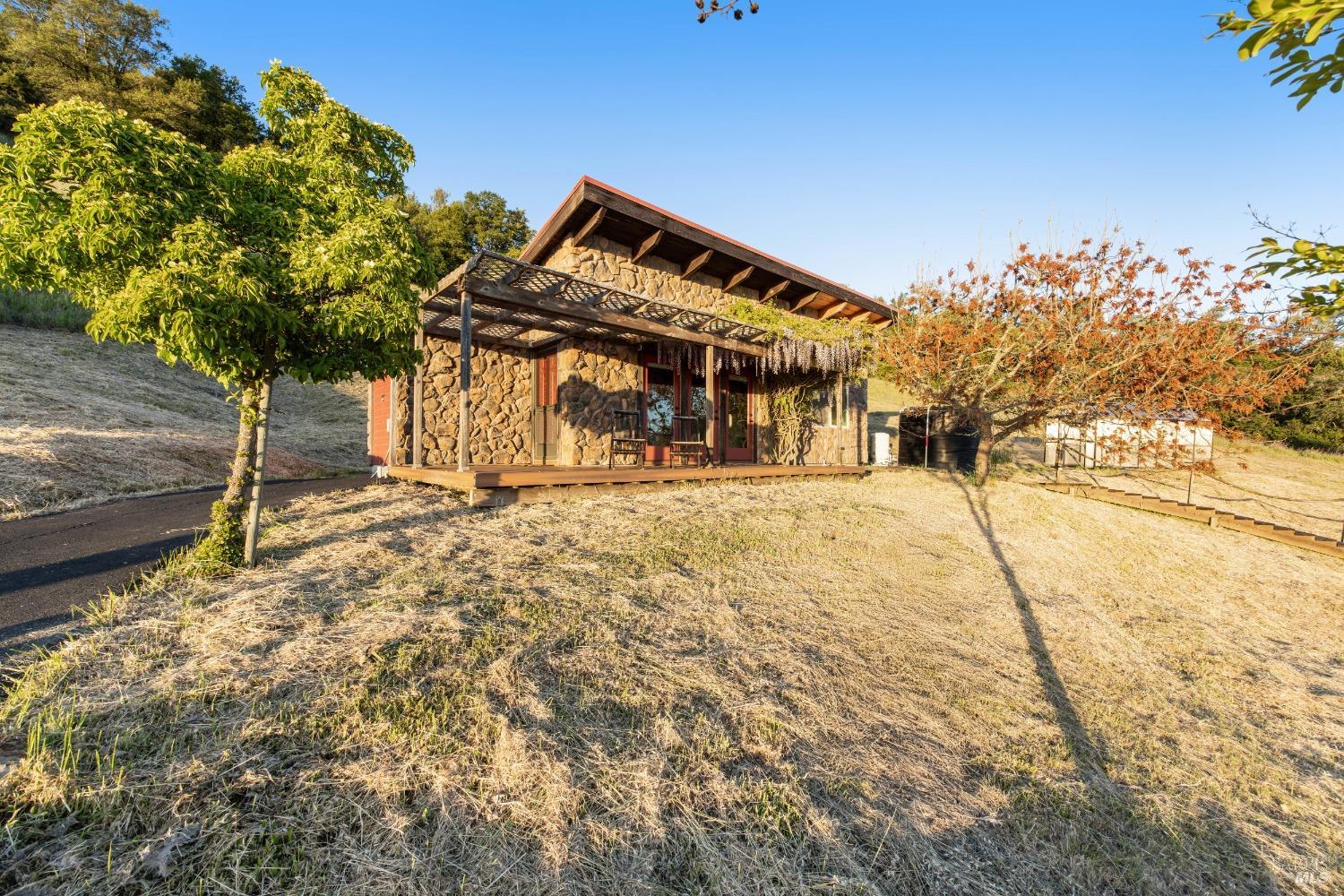 Detail Gallery Image 93 of 95 For 6960 Round Oak Rd, Penngrove,  CA 94951 - 3 Beds | 3 Baths