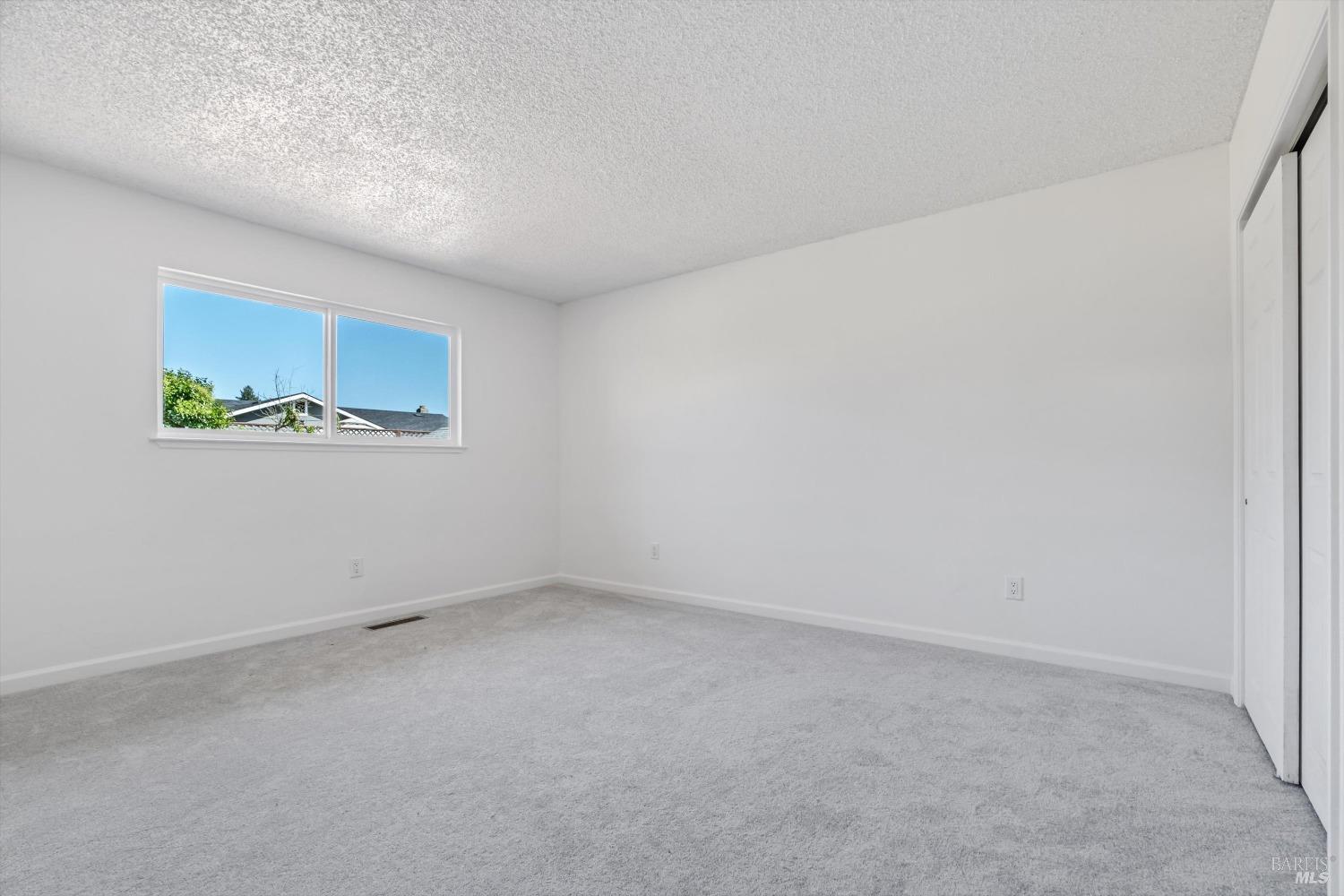 Detail Gallery Image 13 of 21 For 1912 Peterson Ln, Santa Rosa,  CA 95403 - 3 Beds | 2 Baths