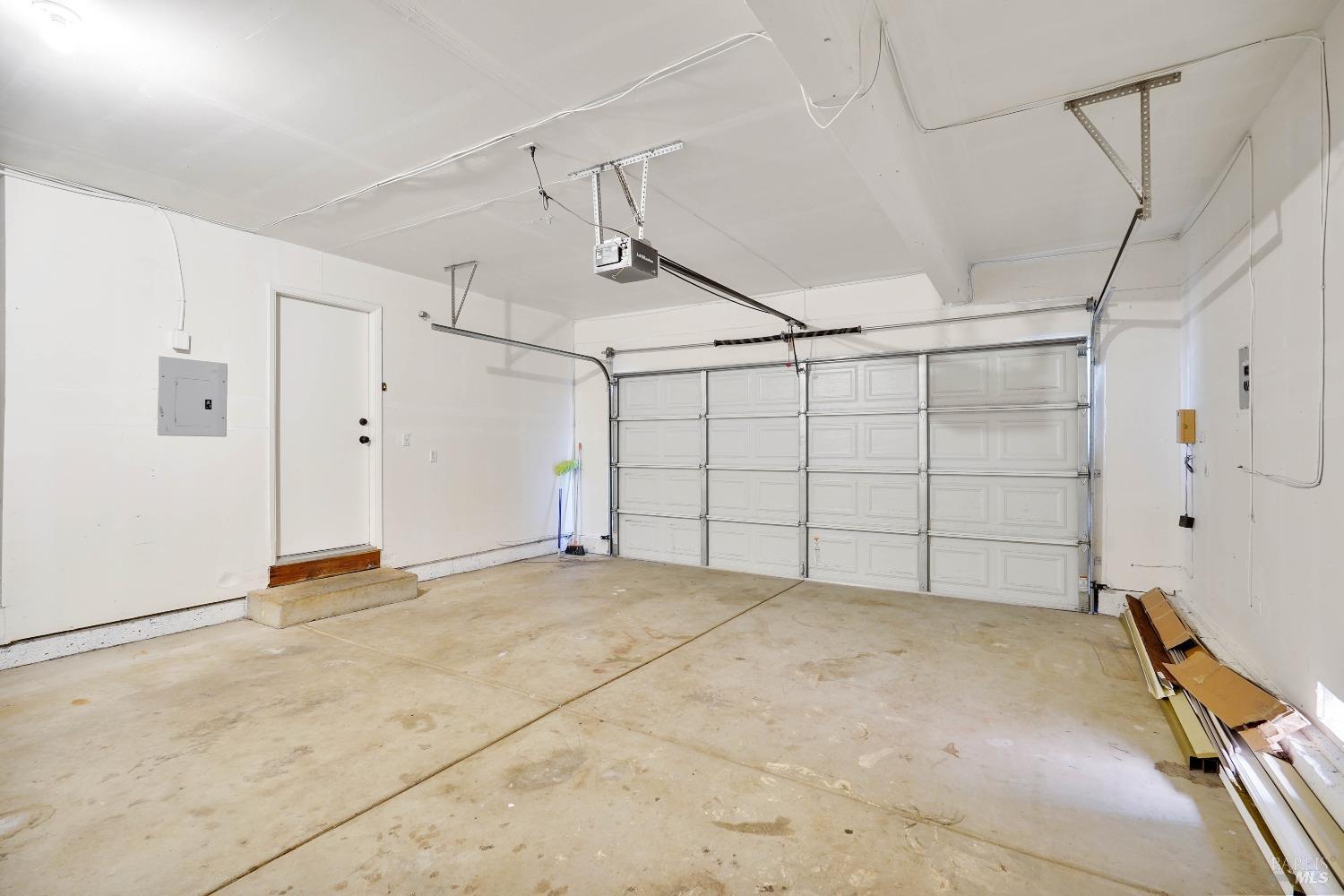 Detail Gallery Image 51 of 64 For 948 Shadywood Cir, Suisun City,  CA 94585 - 4 Beds | 2/1 Baths