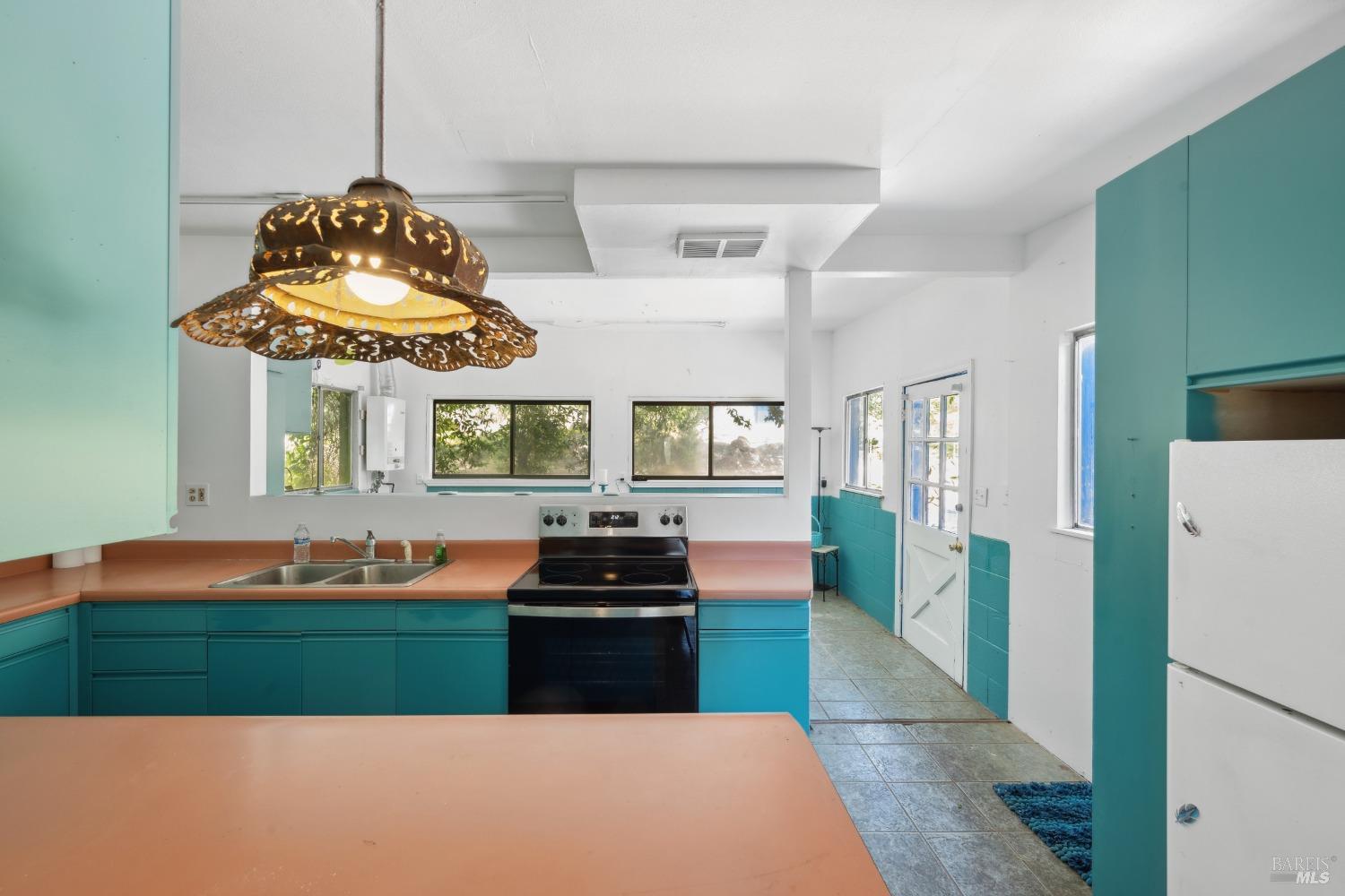Detail Gallery Image 9 of 26 For 605 Cavedale Rd, Sonoma,  CA 95476 - 2 Beds | 1 Baths