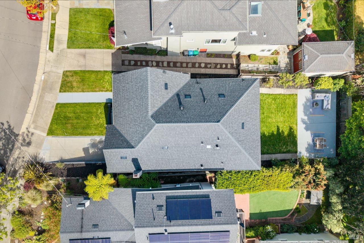 Detail Gallery Image 41 of 45 For 1074 Annerley Rd, Piedmont,  CA 94610 - 4 Beds | 3 Baths