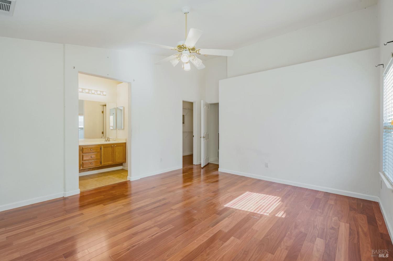 Detail Gallery Image 23 of 36 For 3283 Lagunita Cir, Fairfield,  CA 94533 - 4 Beds | 2 Baths