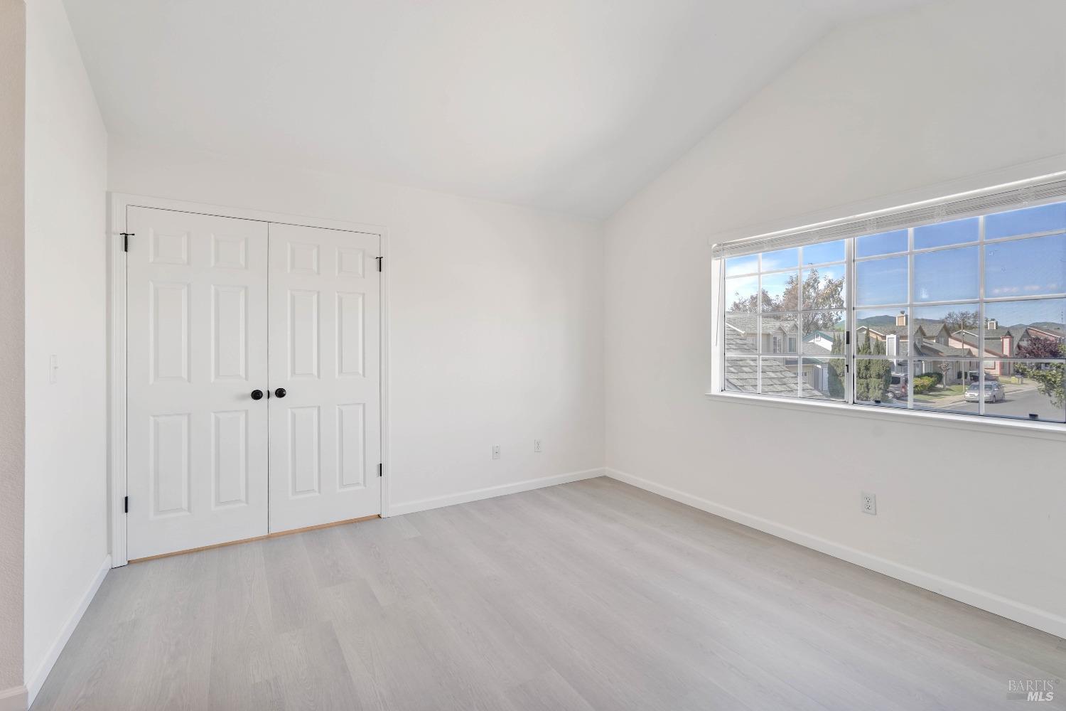 Detail Gallery Image 28 of 64 For 948 Shadywood Cir, Suisun City,  CA 94585 - 4 Beds | 2/1 Baths