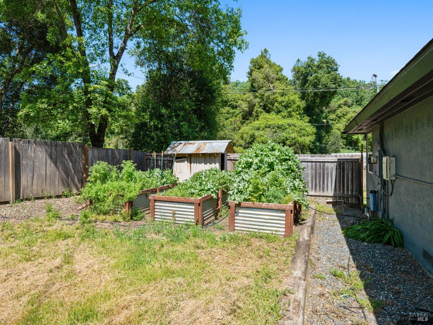 Detail Gallery Image 23 of 27 For 1901 Road B Unkn, Redwood Valley,  CA 95470 - 3 Beds | 2 Baths