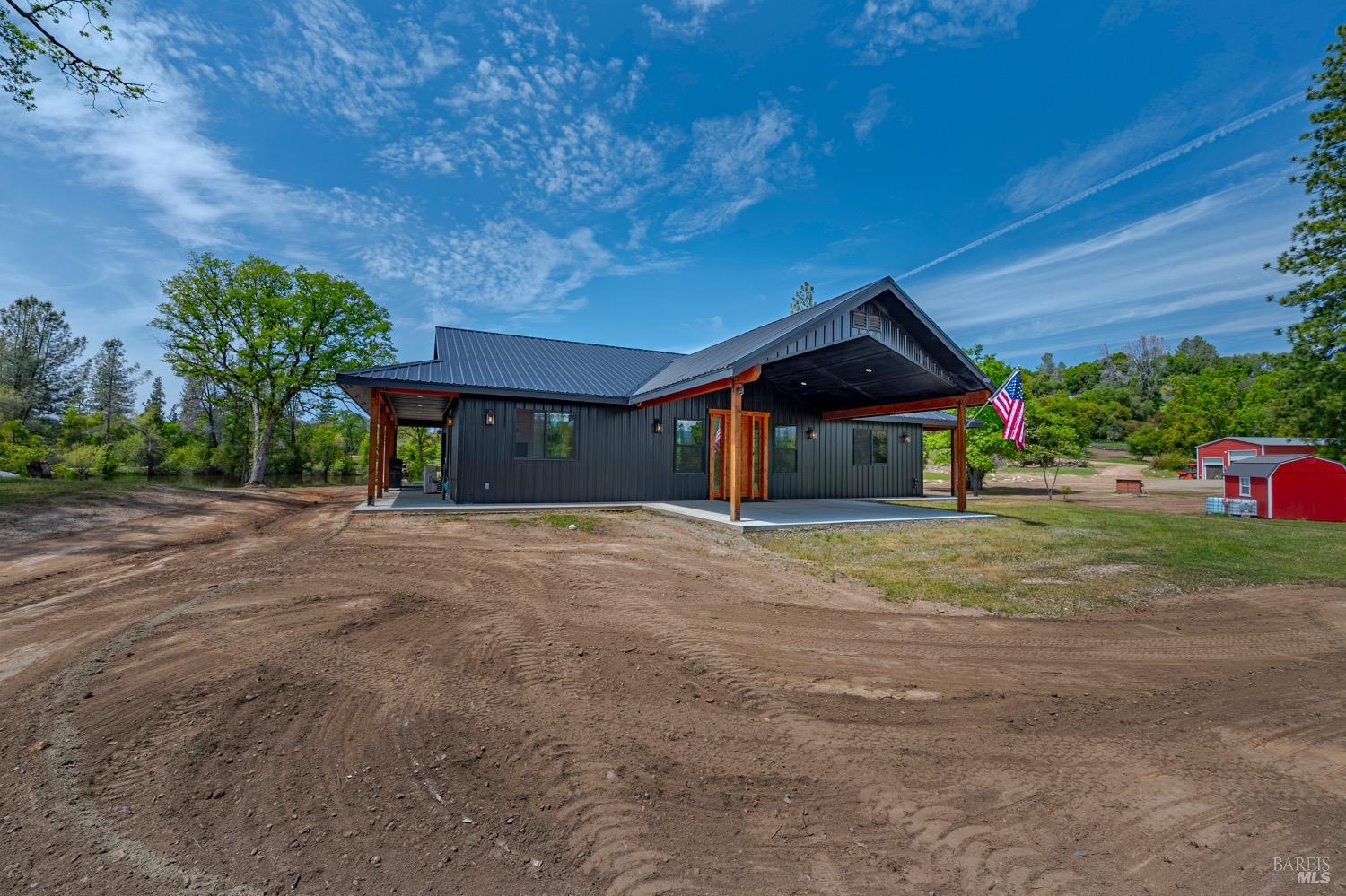 Detail Gallery Image 3 of 85 For 4870 Usona Rd, Mariposa,  CA 95338 - 2 Beds | 2 Baths