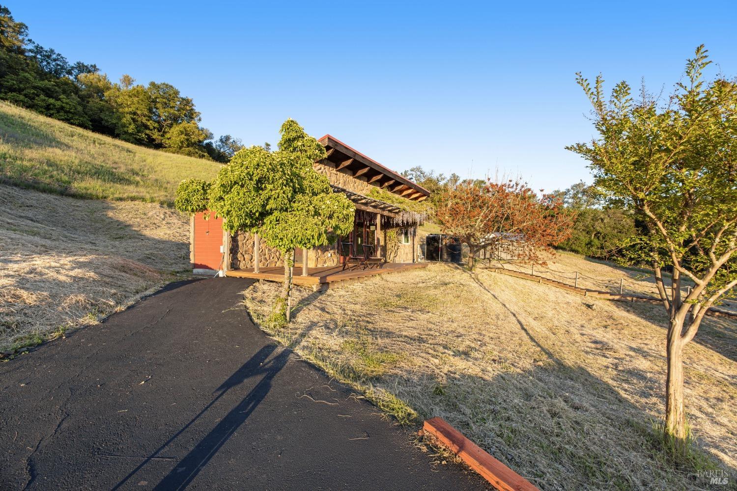 Detail Gallery Image 92 of 95 For 6960 Round Oak Rd, Penngrove,  CA 94951 - 3 Beds | 3 Baths