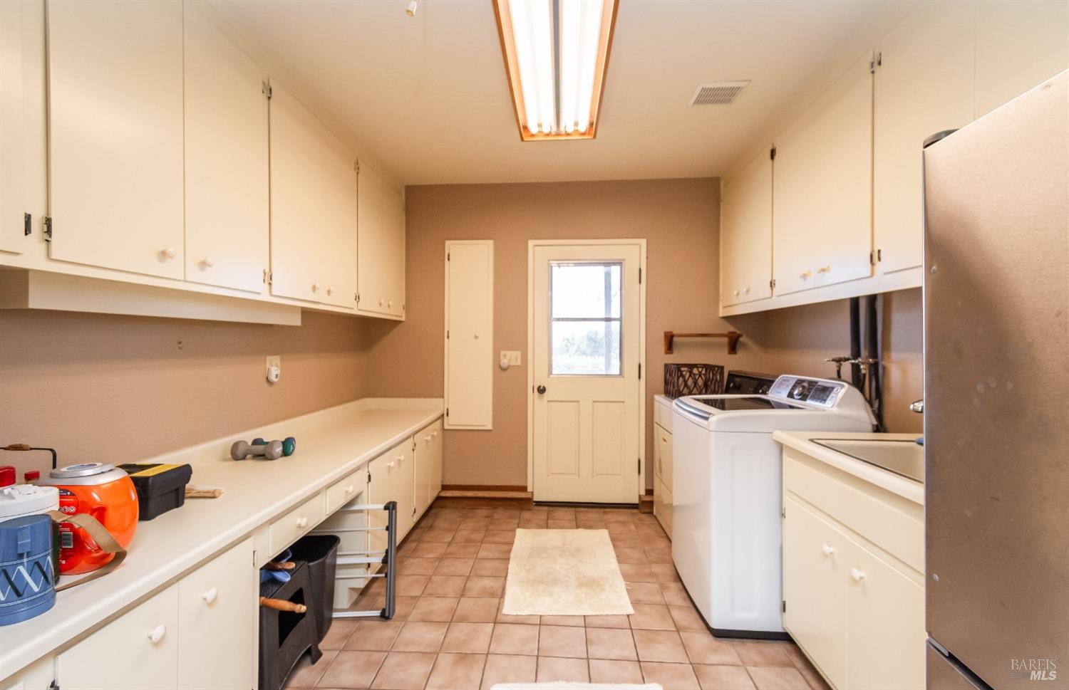 Detail Gallery Image 35 of 60 For 1150 Bayview Ave, Napa,  CA 94559 - 3 Beds | 2 Baths