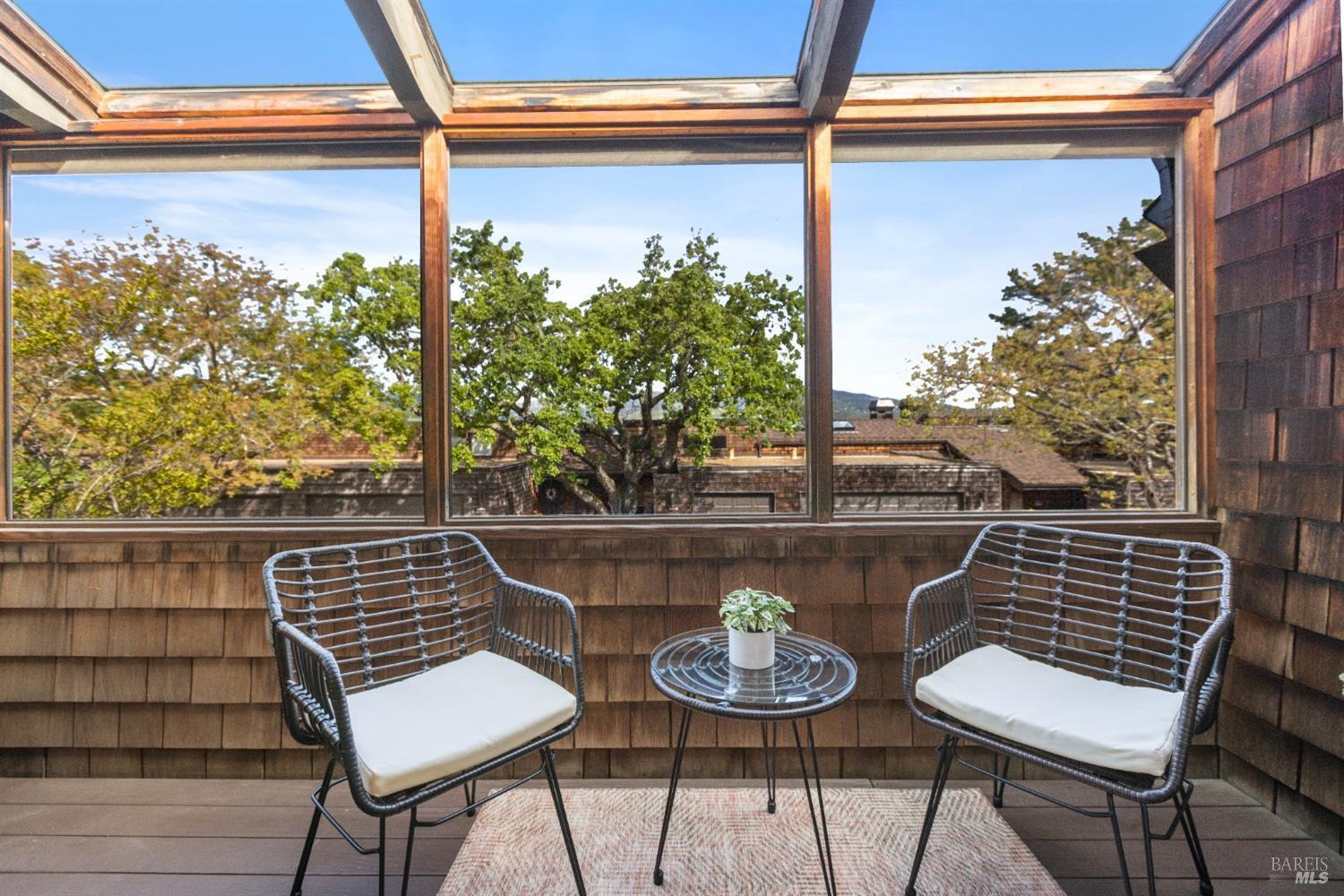 Detail Gallery Image 16 of 50 For 428 El Faisan Dr, San Rafael,  CA 94903 - 2 Beds | 2 Baths