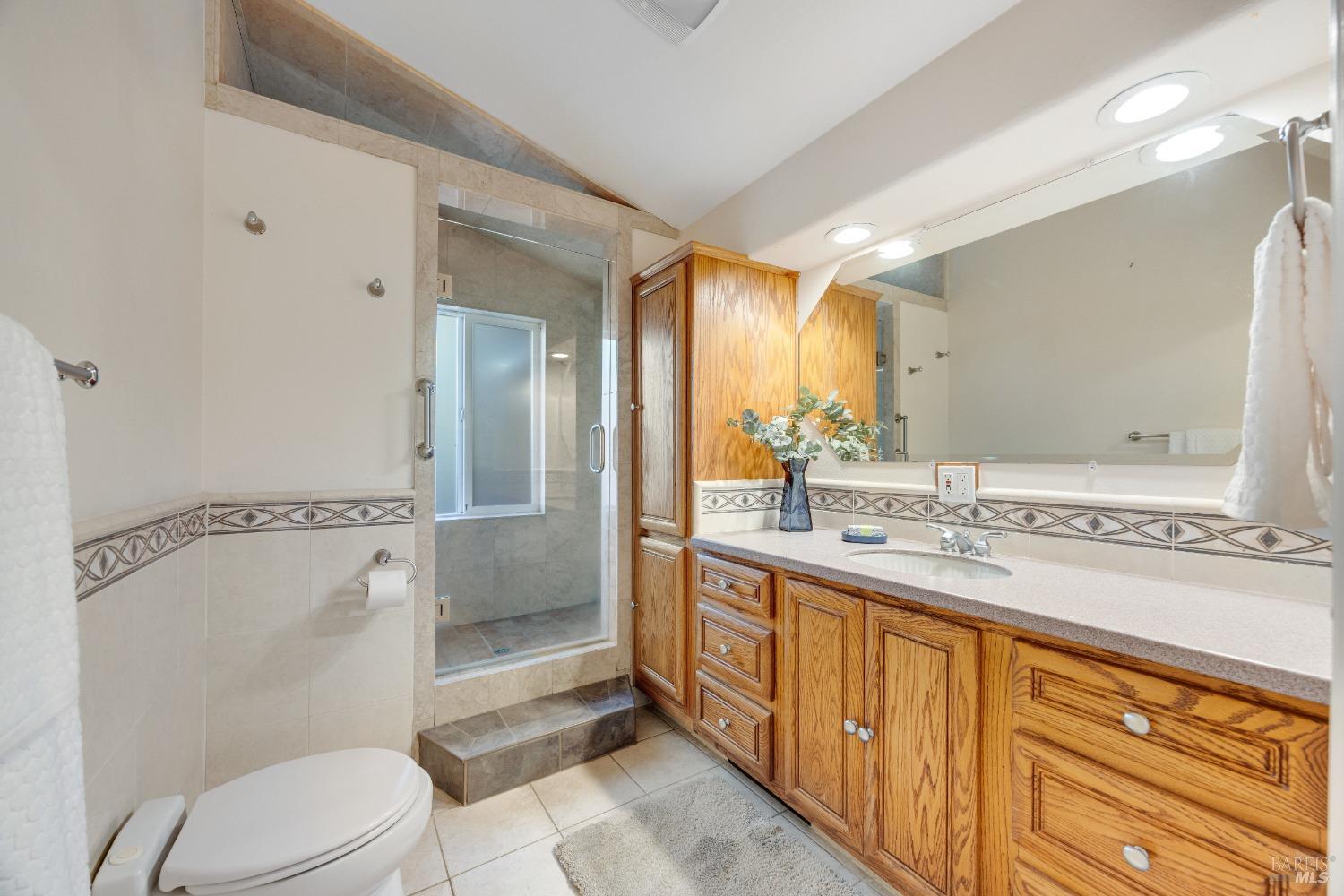 Detail Gallery Image 37 of 95 For 6960 Round Oak Rd, Penngrove,  CA 94951 - 3 Beds | 3 Baths