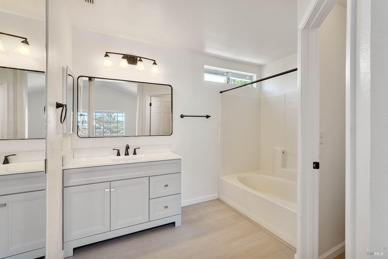 Detail Gallery Image 30 of 64 For 948 Shadywood Cir, Suisun City,  CA 94585 - 4 Beds | 2/1 Baths