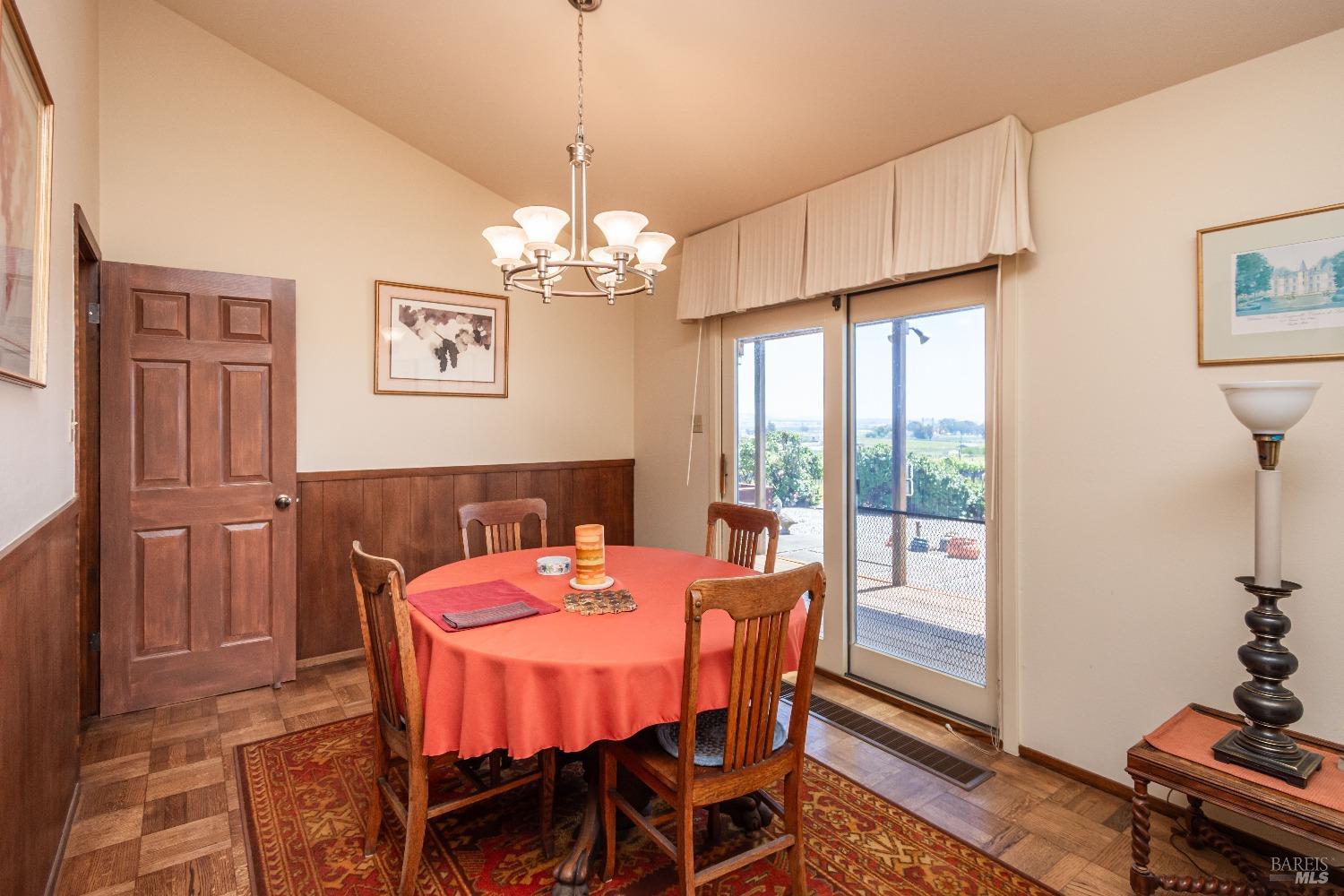Detail Gallery Image 26 of 60 For 1150 Bayview Ave, Napa,  CA 94559 - 3 Beds | 2 Baths