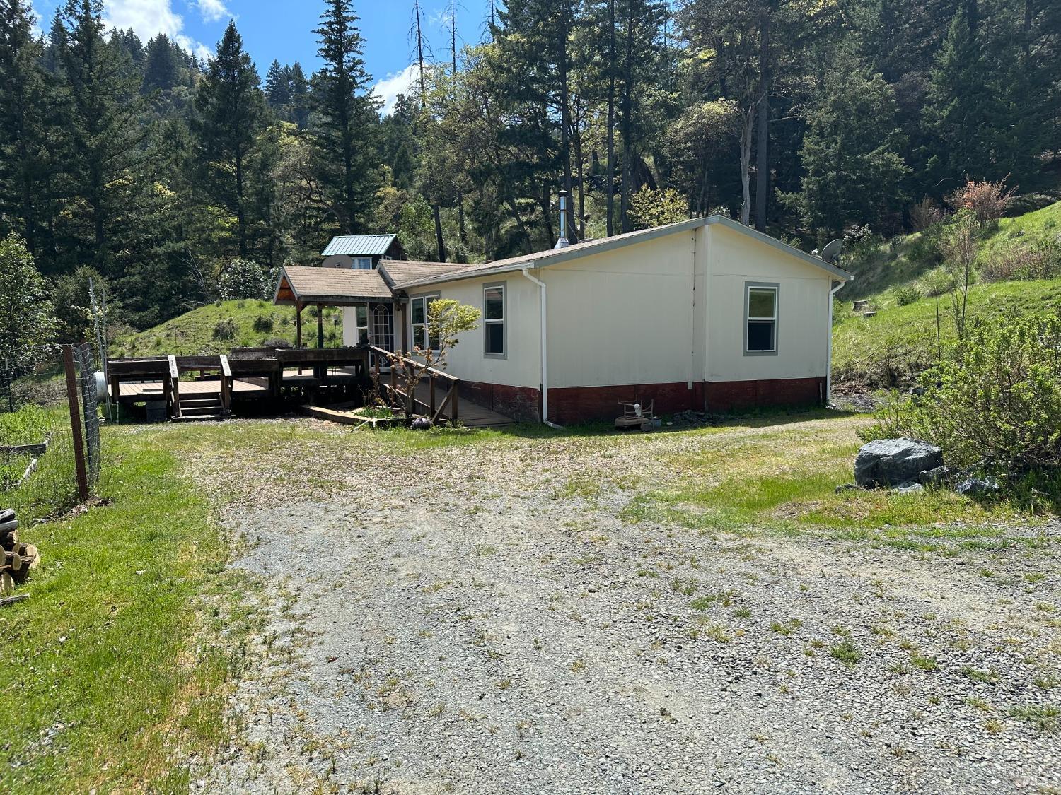 Detail Gallery Image 24 of 32 For 58991 Registered Guest Rd, Leggett,  CA 95585 - 3 Beds | 2 Baths