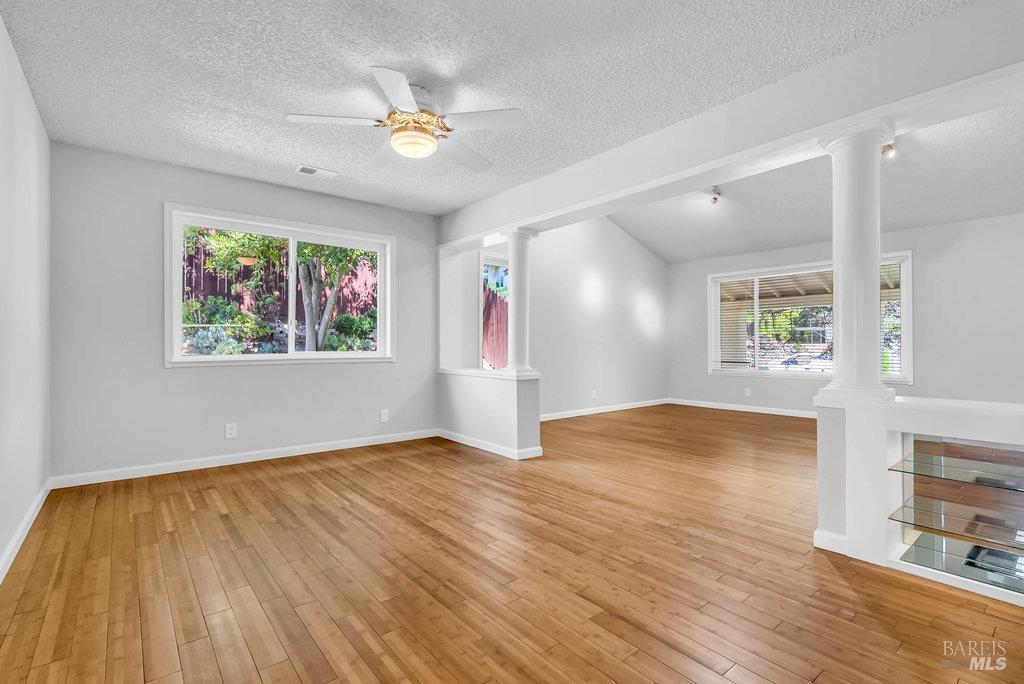 Detail Gallery Image 15 of 90 For 937 Bolton Cir, Benicia,  CA 94510 - 4 Beds | 3 Baths